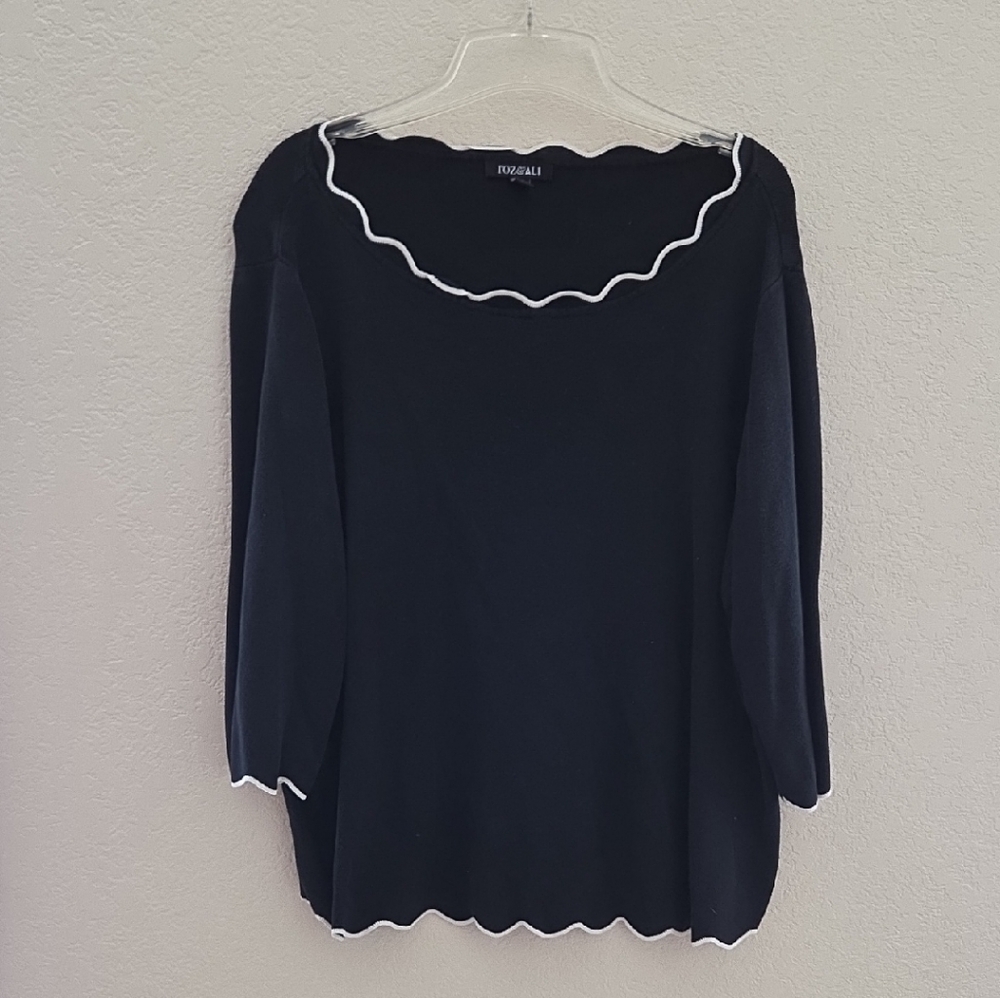 Roz & Ali Black Top with White Trim